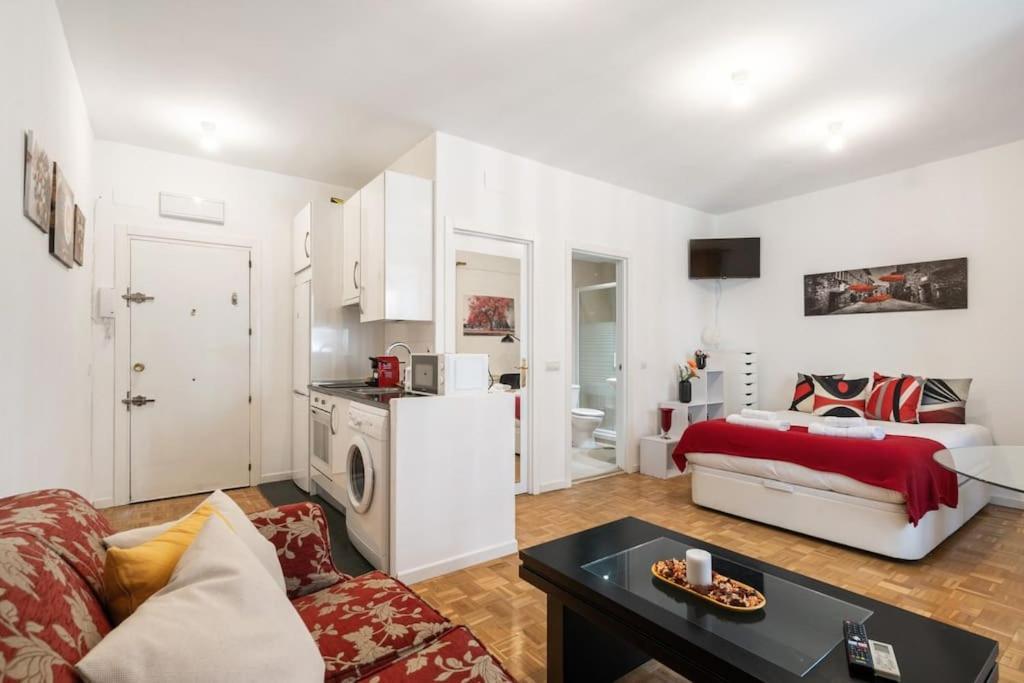 Studio Located In Puerta De Alcala - 2 Madrid Exteriör bild