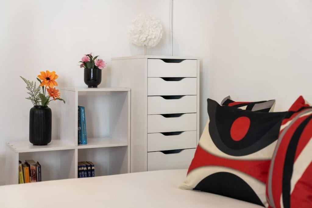 Studio Located In Puerta De Alcala - 2 Madrid Exteriör bild