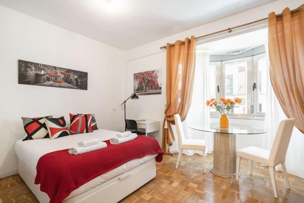Studio Located In Puerta De Alcala - 2 Madrid Exteriör bild